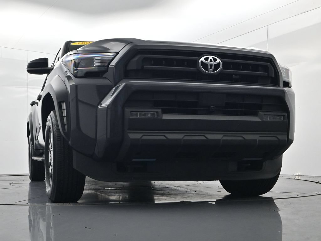 Used 2025 Toyota 4Runner SR5 AWD/4WD image 39