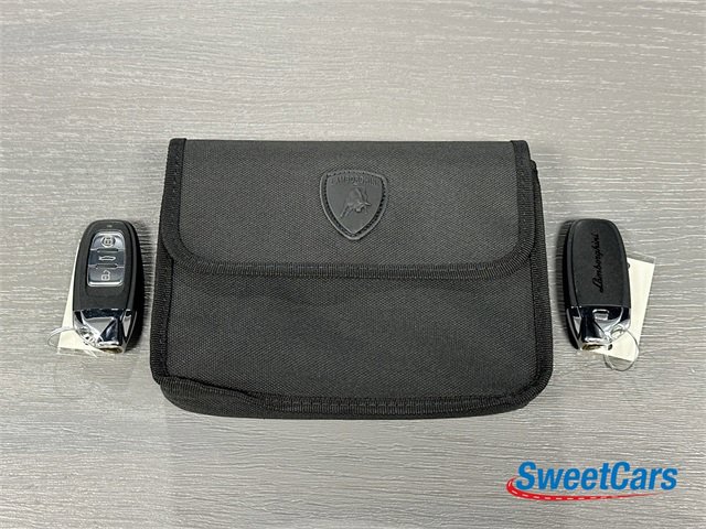 Used 2021 Lamborghini Huracan EVO image 43