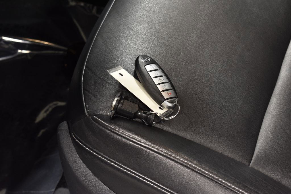 Used 2019 INFINITI QX50 Luxe w/ Navigation Package image 39