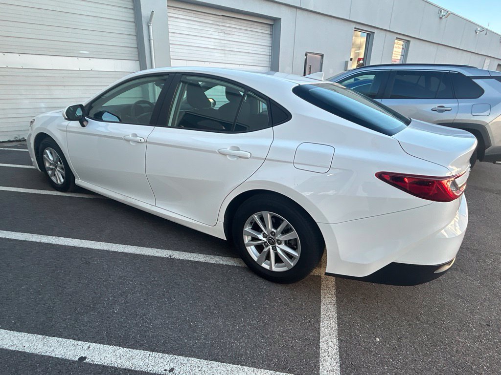 Used 2025 Toyota Camry LE FWD image 6