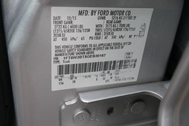 Used 2016 Ford F350 Platinum w/ FX4 Off-Road Package image 32