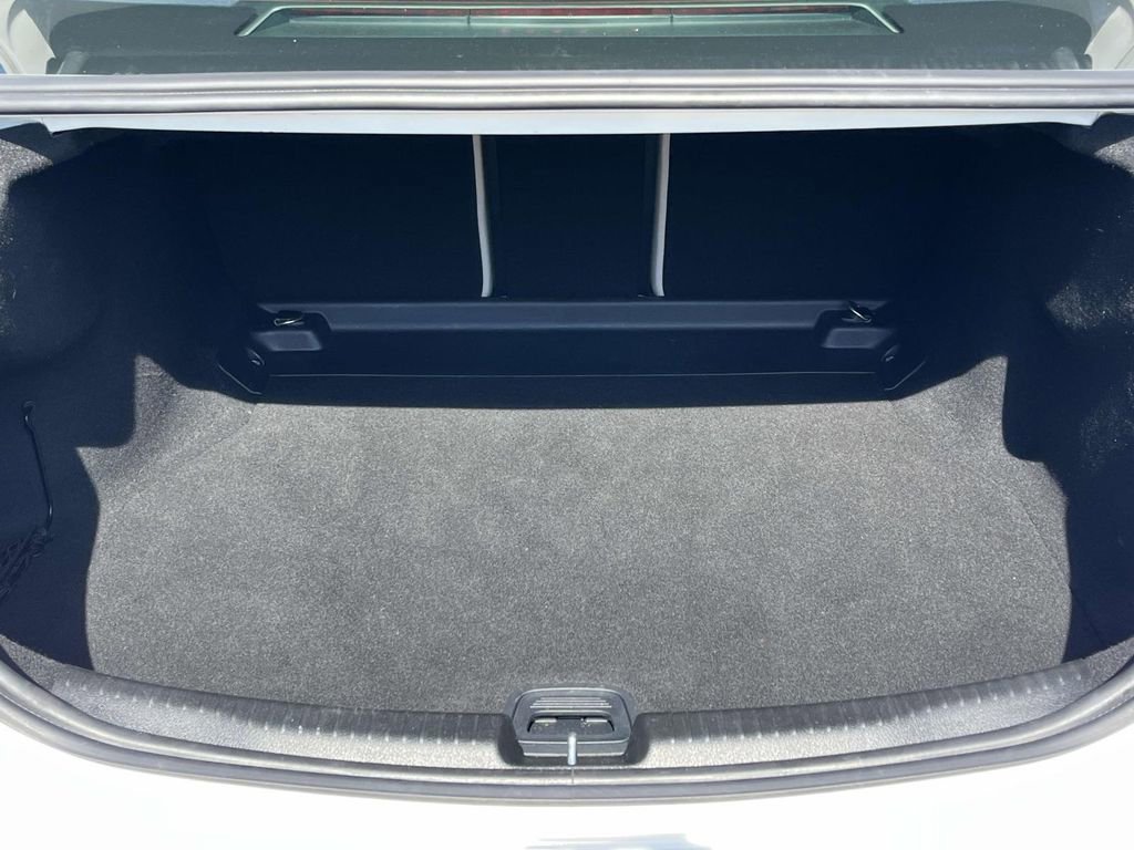 Used 2022 Mercedes-Benz C 300 Sedan image 10
