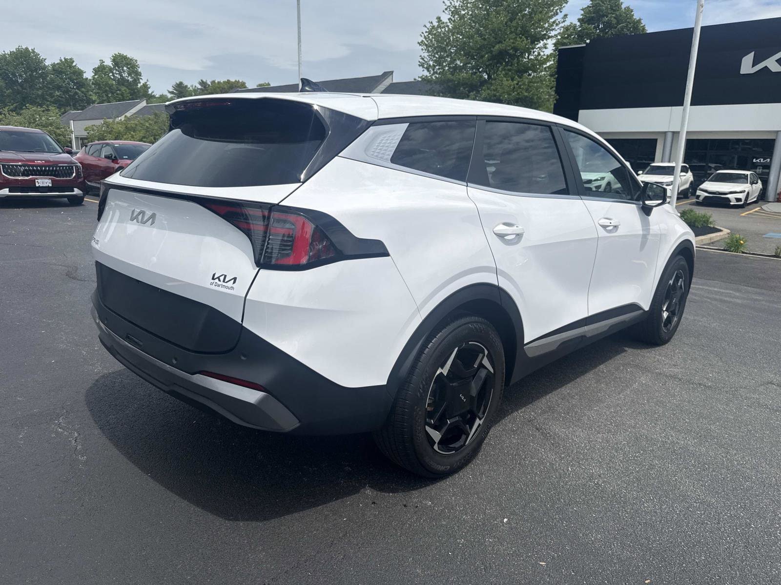 Used 2026 Kia Sportage EX FWD image 9
