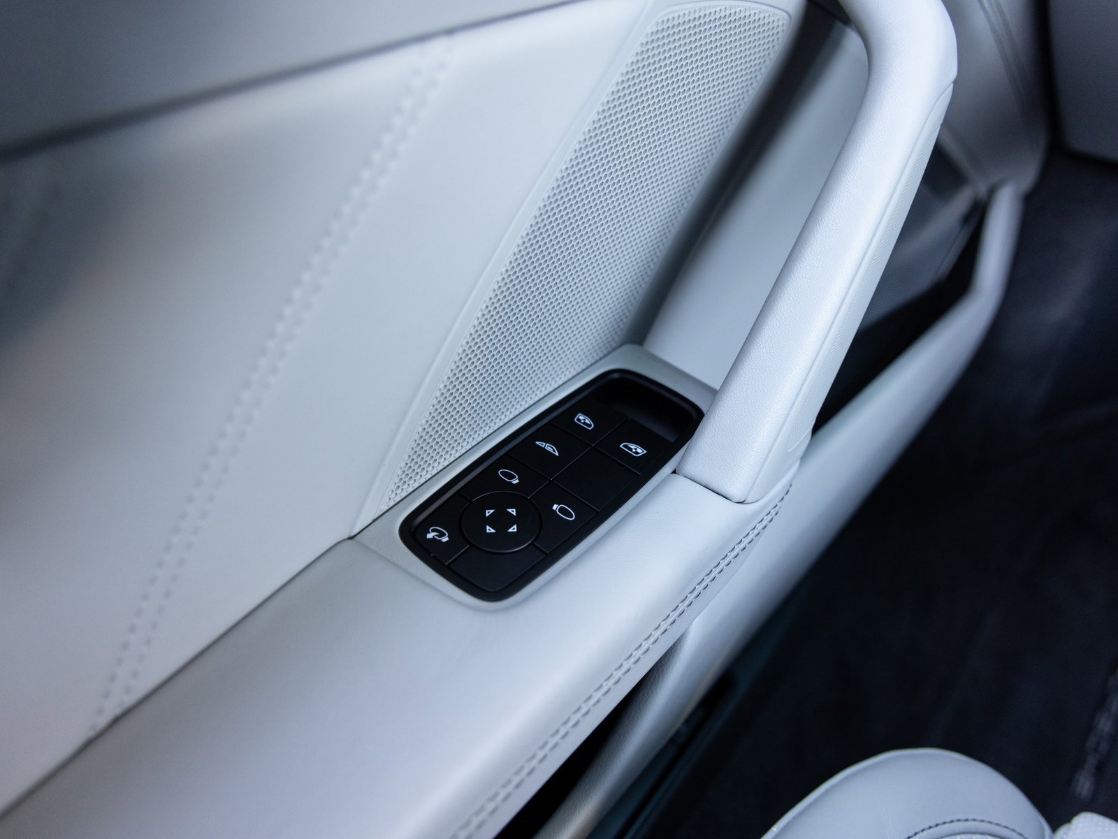 Used 2024 Porsche 911 Turbo S image 23