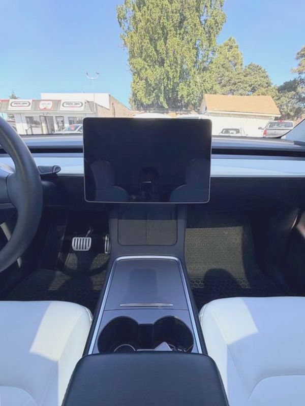 Used 2022 Tesla Model Y Performance AWD/4WD image 29
