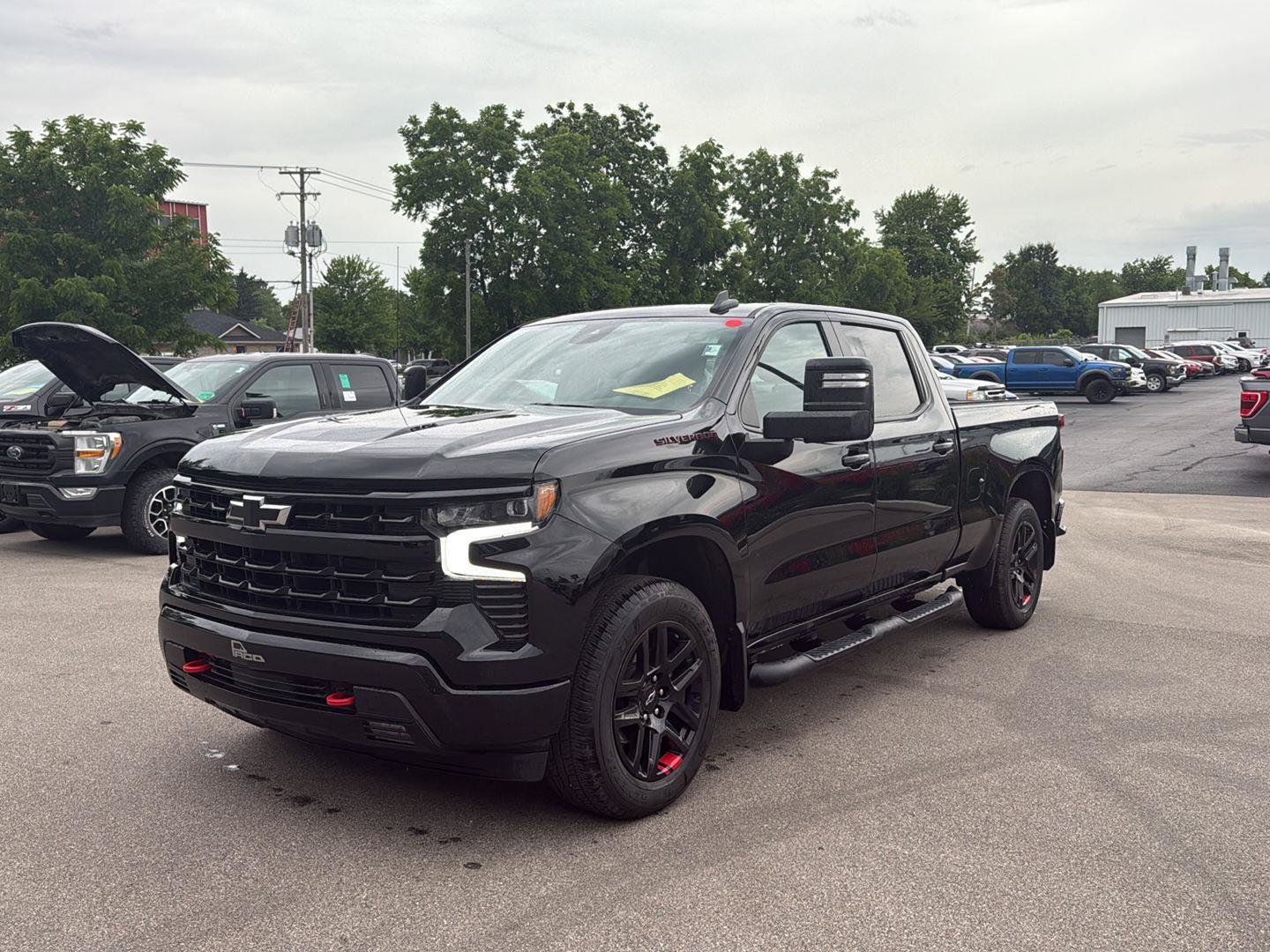 Used 2024 Chevrolet Silverado 1500 RST w/ Redline Edition AWD/4WD image 7