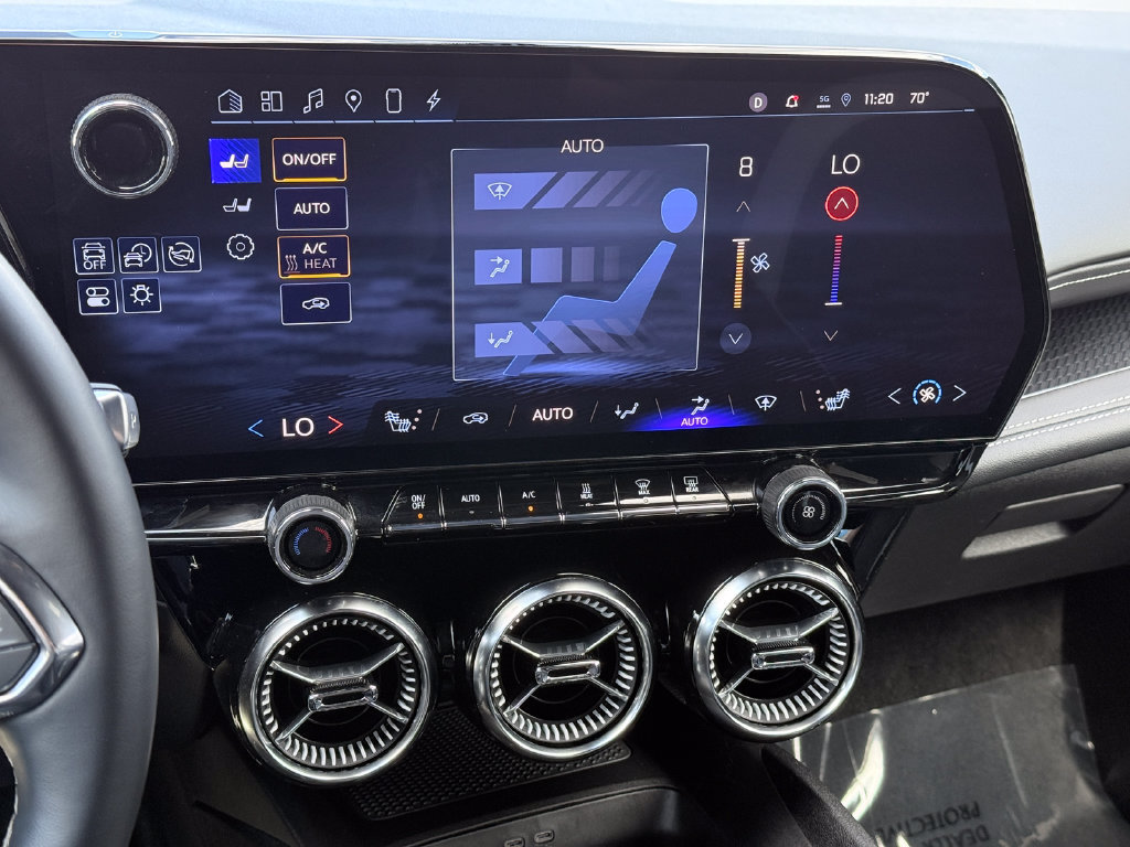 Used 2024 Chevrolet Blazer EV LT AWD/4WD image 29