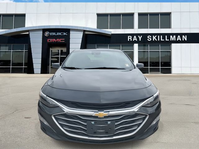 Used 2024 Chevrolet Malibu LT image 2