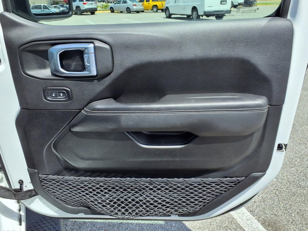 Used 2021 Jeep Wrangler Unlimited Sahara w/ Cold Weather Group image 14