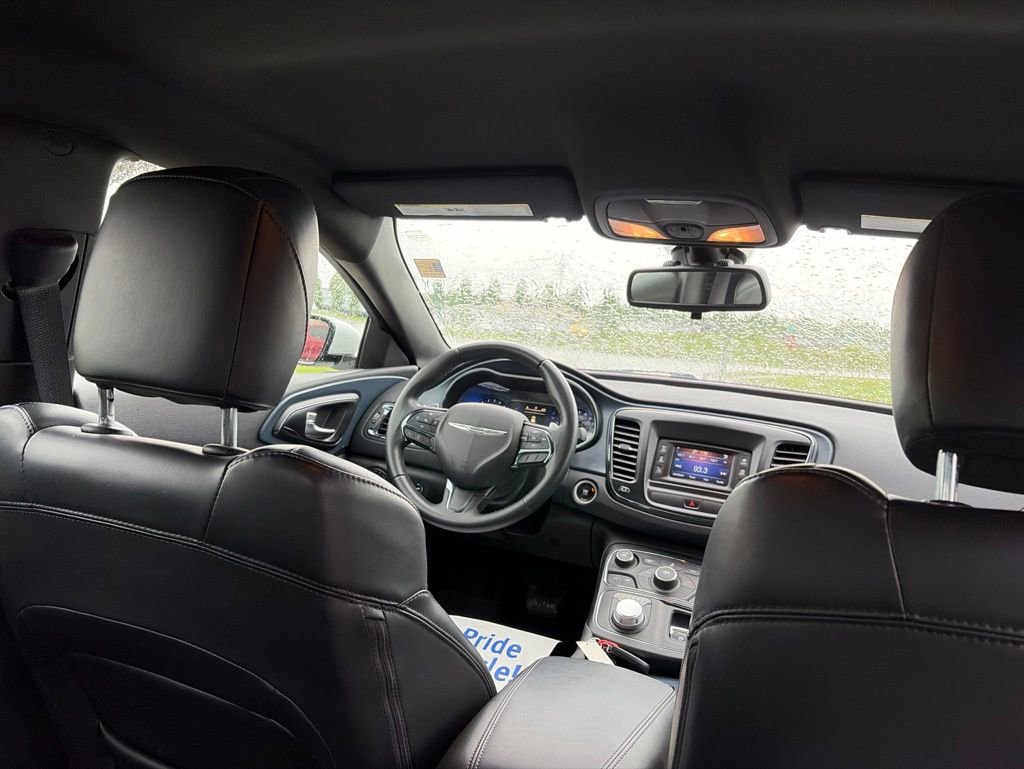 Used 2016 Chrysler 200 S FWD image 29