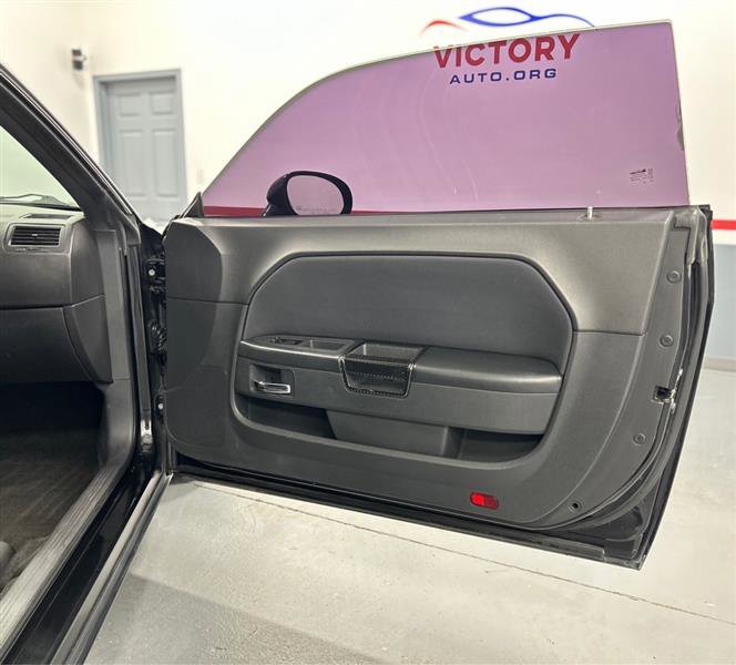 Used 2010 Dodge Challenger R/T image 21