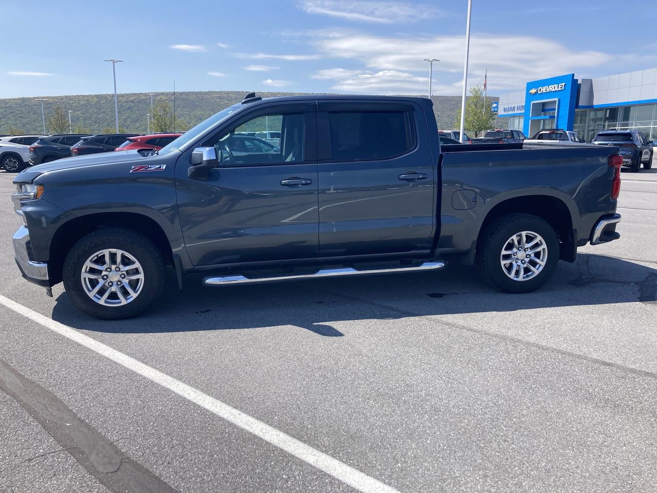 Used 2019 Chevrolet Silverado 1500 LT w/ All-Star Edition AWD/4WD image 4