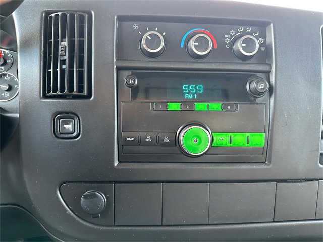 Used 2014 Chevrolet Express 3500 w/ Chrome Appearance Package image 21