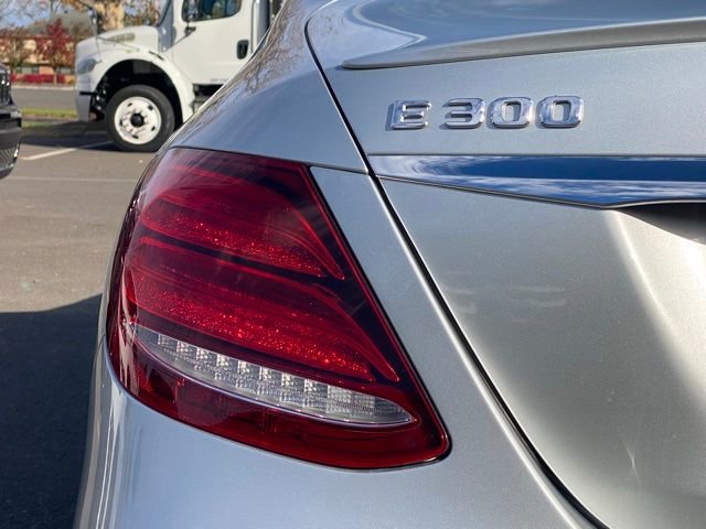 Used 2019 Mercedes-Benz E 300 4MATIC image 17