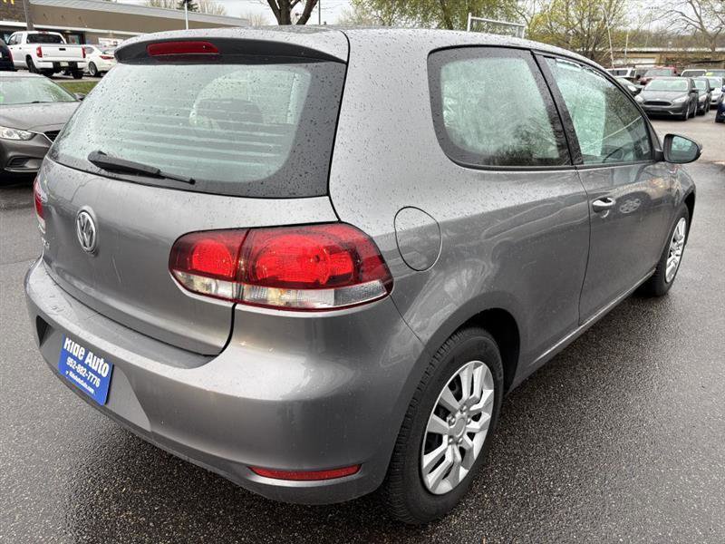 Used 2010 Volkswagen Golf 2-Door image 5