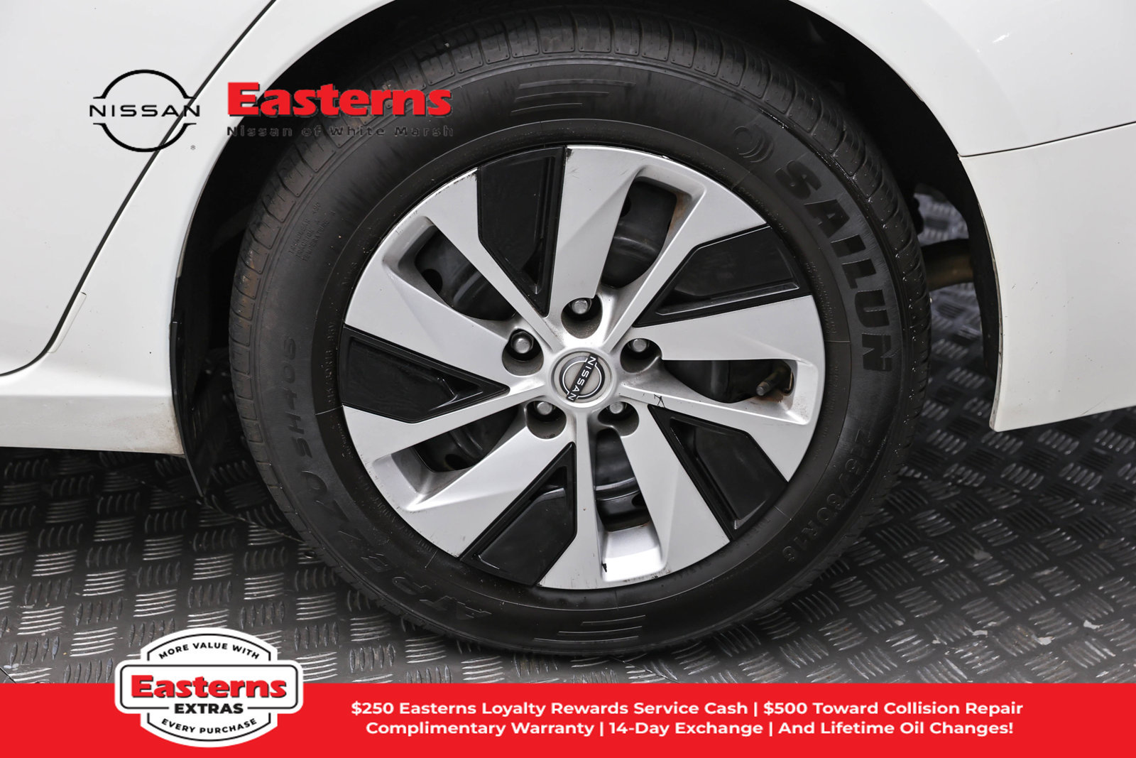 Used 2024 Nissan Altima 2.5 S FWD image 8