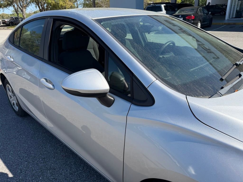 Used 2018 Chevrolet Cruze LS image 14