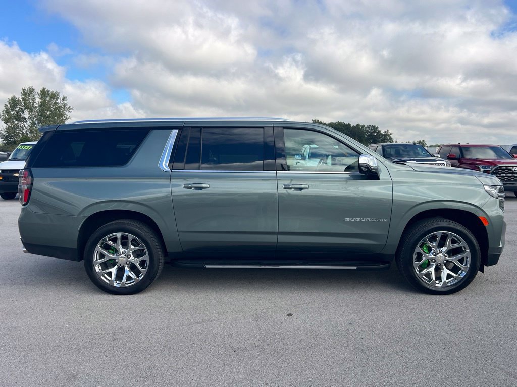 Used 2024 Chevrolet Suburban Premier AWD/4WD image 5