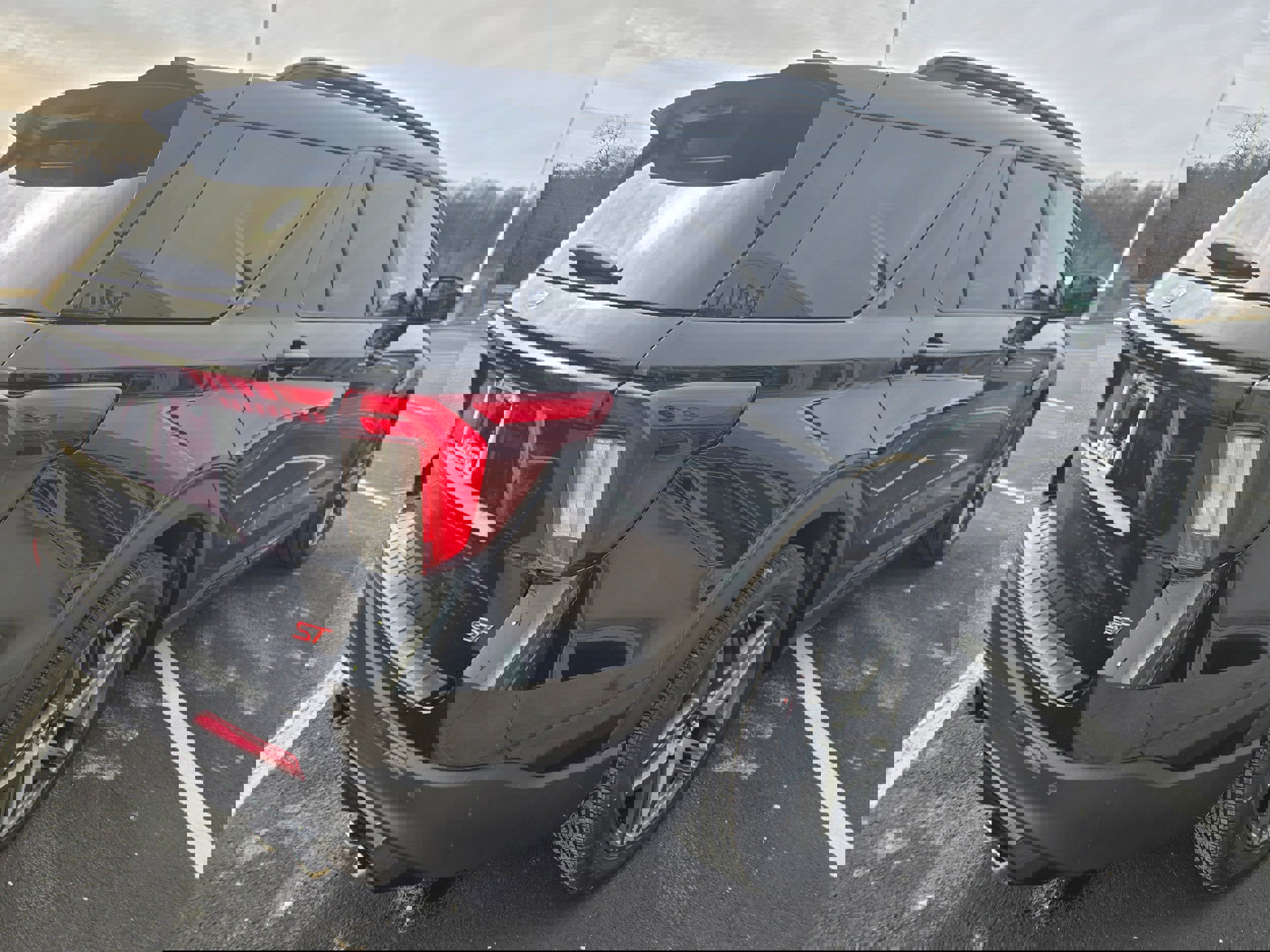 New 2026 Ford Explorer ST w/ Sun And Sound Package image 5