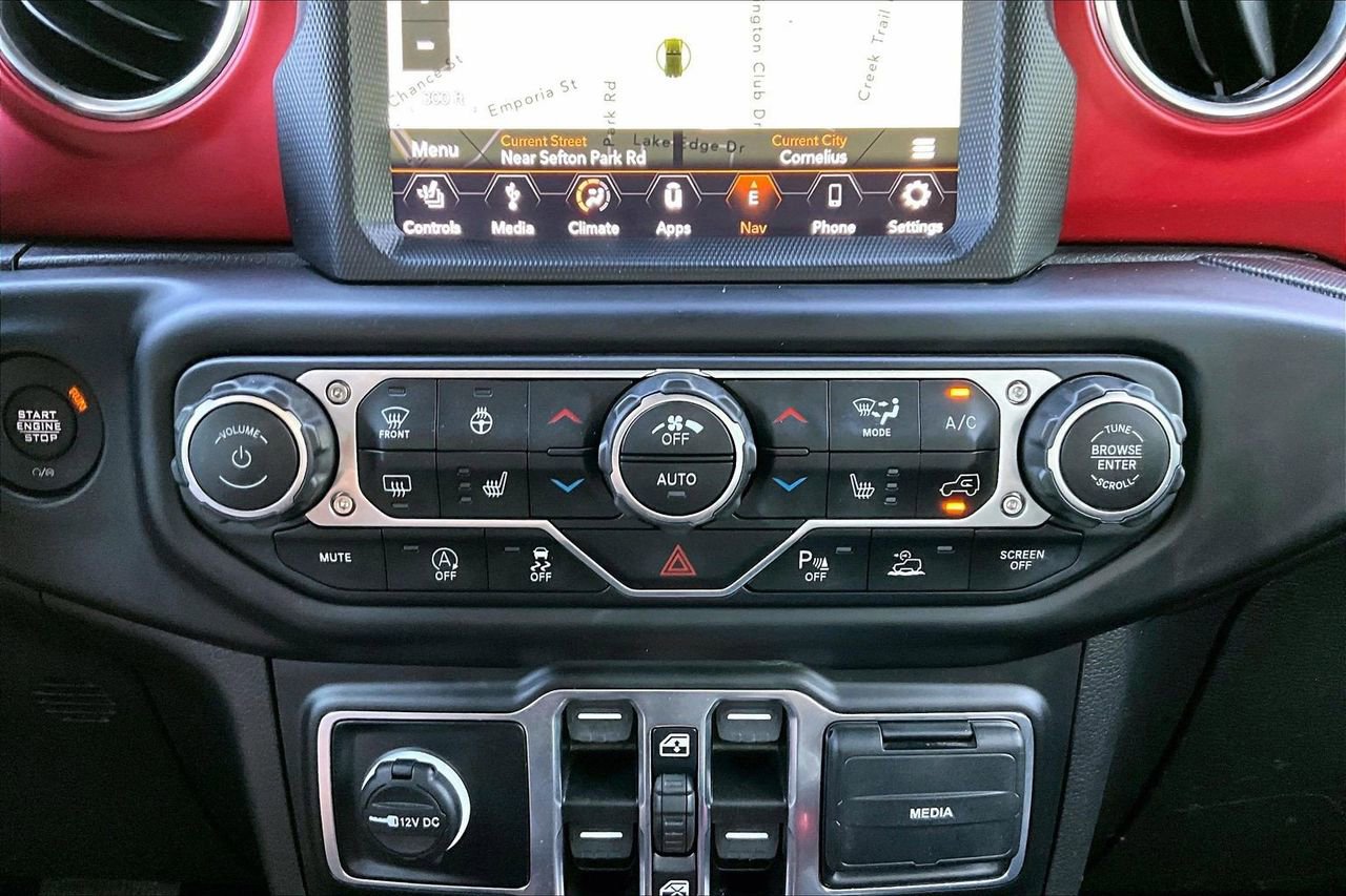 Used 2023 Jeep Wrangler Unlimited Rubicon w/ LED Lighting Group AWD/4WD image 18
