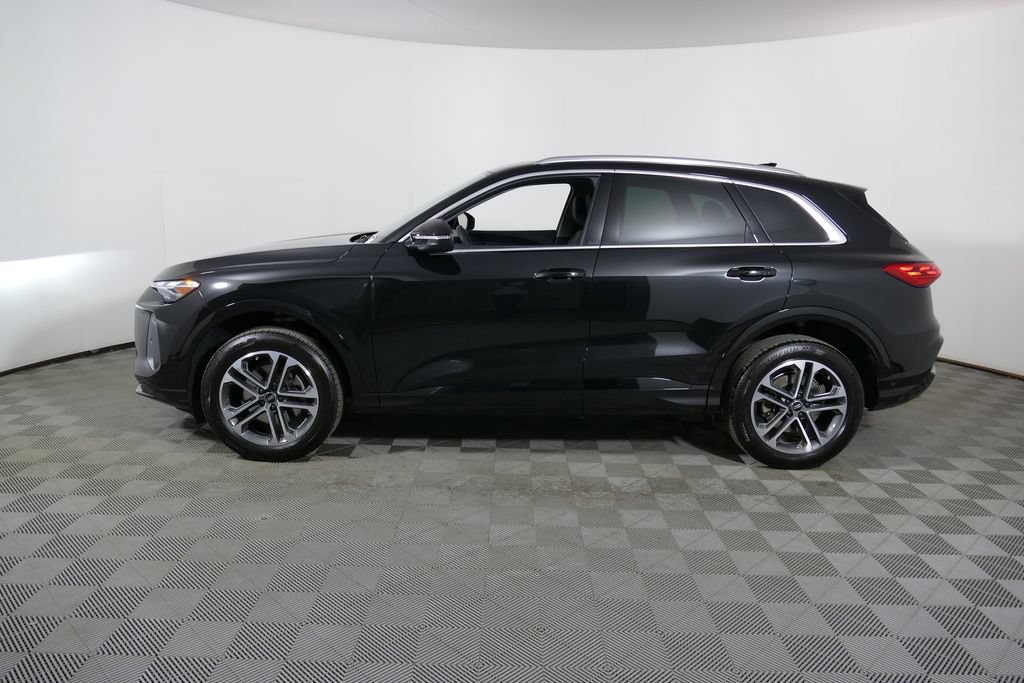 Certified 2025 Audi Q5 Premium w/ Convenience Package AWD/4WD image 8