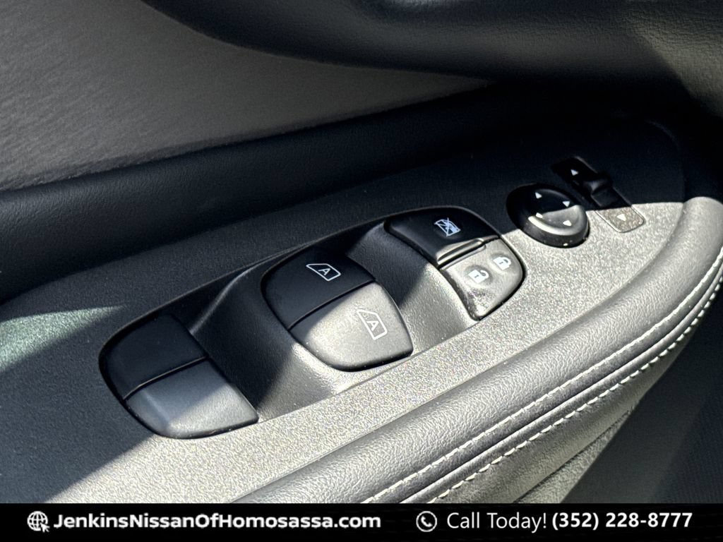 Certified 2023 Nissan Murano SV w/ SV Midnight Edition Package FWD image 29