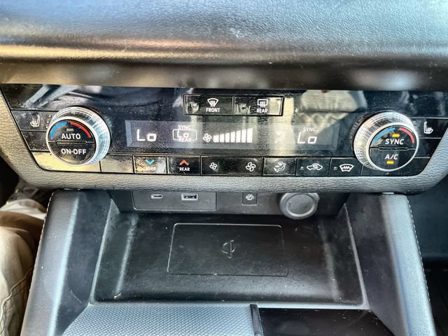 Used 2023 Mitsubishi Outlander AWD image 17