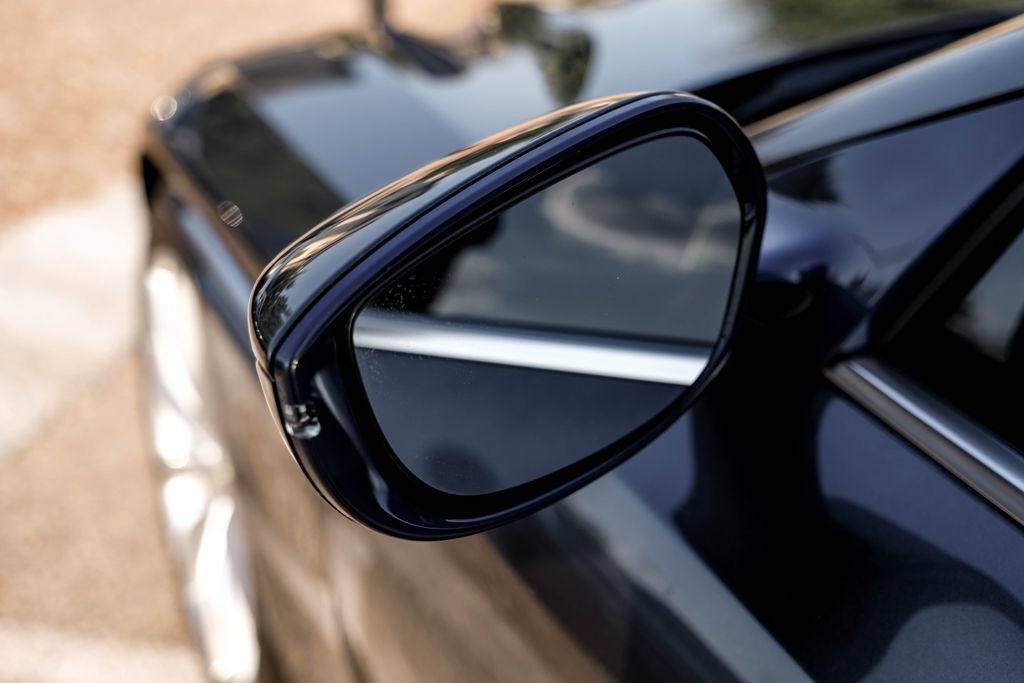 Used 2019 Aston Martin DB11 Volante RWD image 41