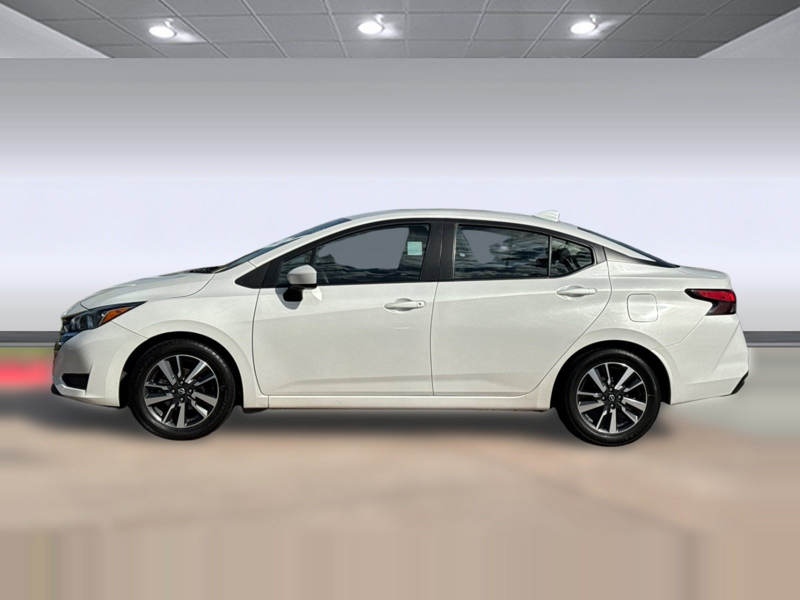 Used 2024 Nissan Versa SV FWD image 2