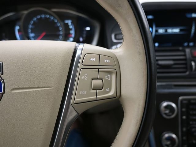 Used 2016 Volvo XC60 T6 w/ Proximity Package image 20