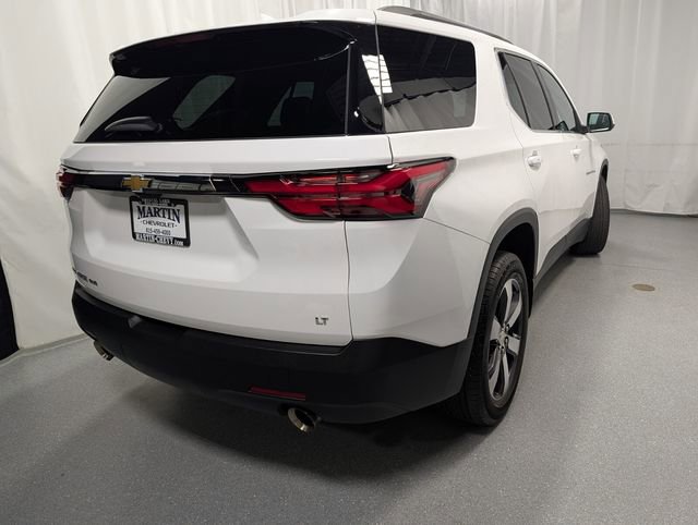 Certified 2023 Chevrolet Traverse LT w/ LT Premium Package AWD/4WD image 3