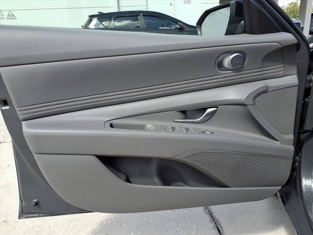 Used 2026 Hyundai Elantra Sport FWD image 17