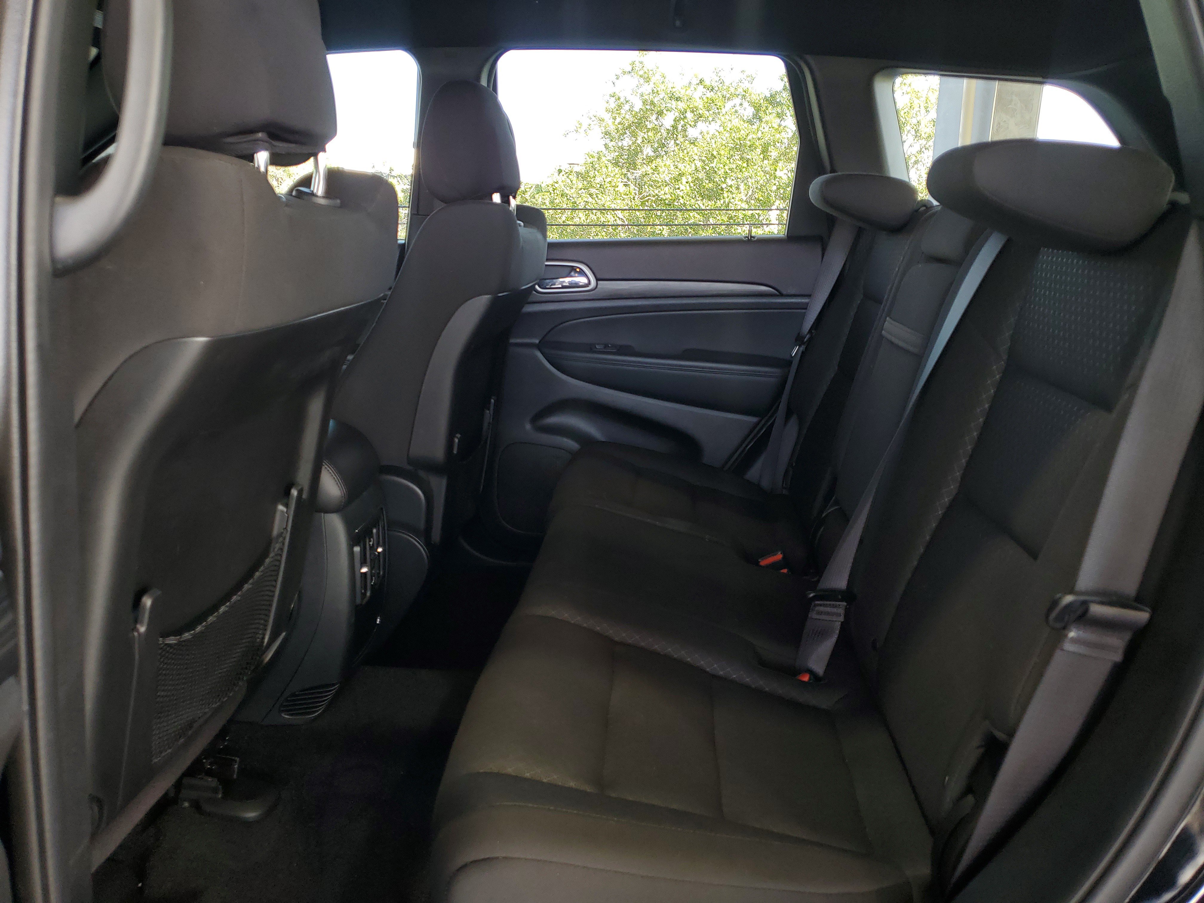 Certified 2022 Jeep Grand Cherokee Laredo E AWD/4WD image 9