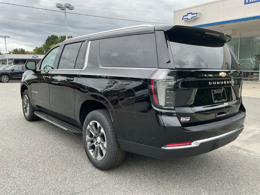 New 2026 Chevrolet Suburban LT w/ Comfort Package image 3