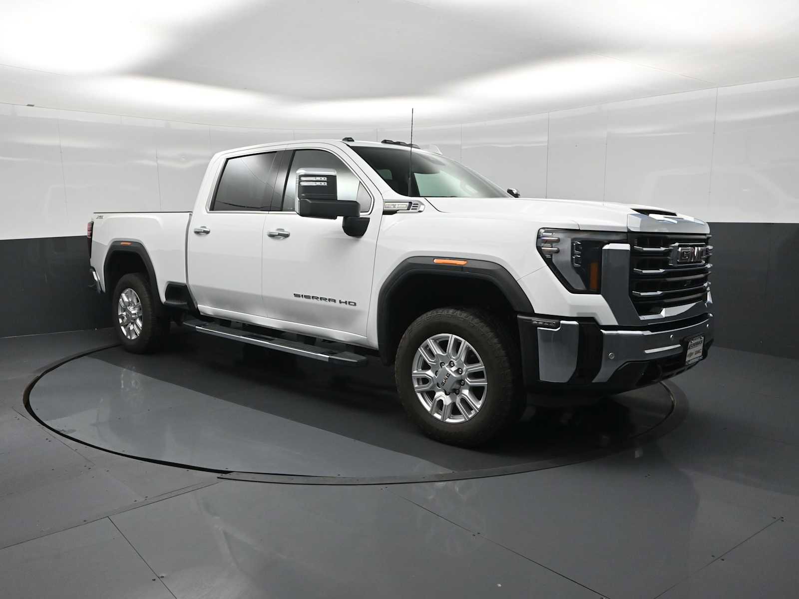 Used 2024 GMC Sierra 2500 SLT w/ SLT Premium Package image 1