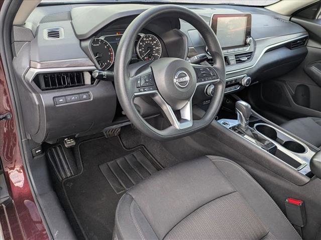 Used 2024 Nissan Altima 2.5 SV FWD image 10