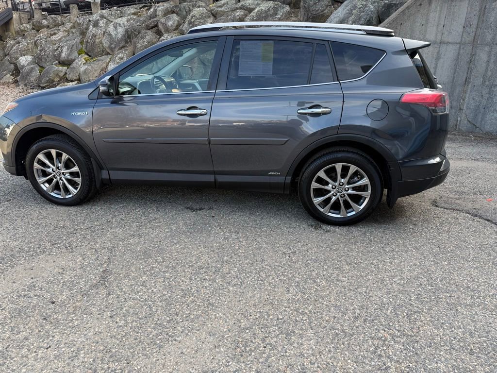 Used 2016 Toyota RAV4 Limited AWD/4WD image 2