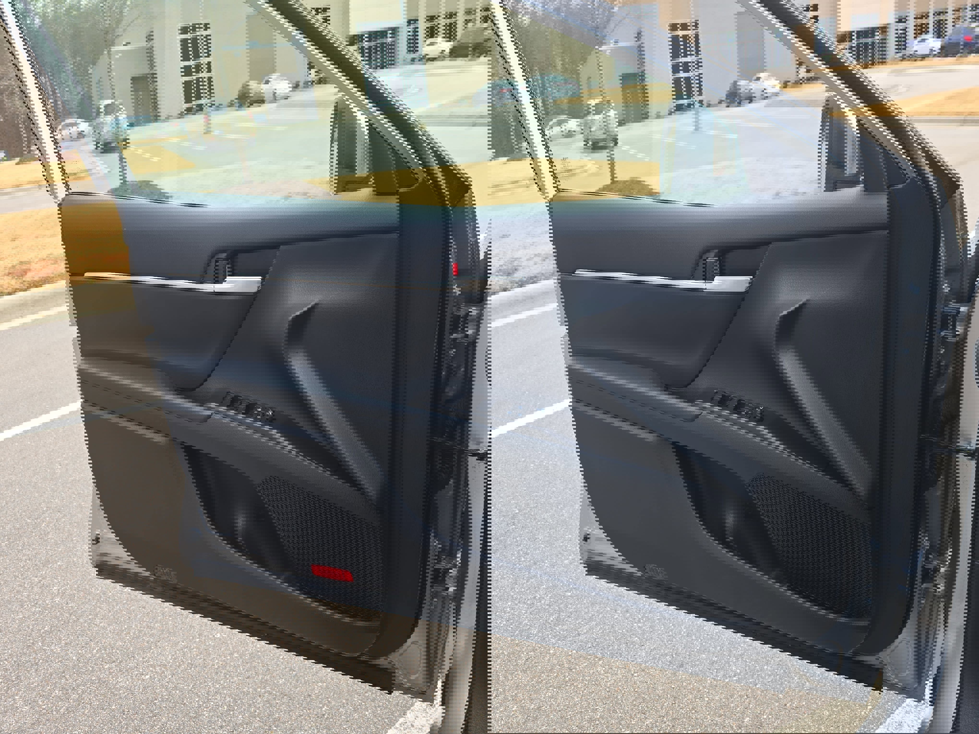 Used 2024 Toyota Camry SE image 26