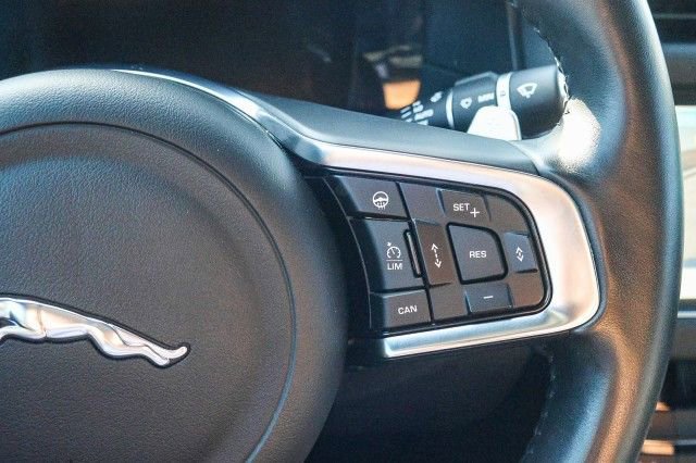 Used 2018 Jaguar XF S image 28