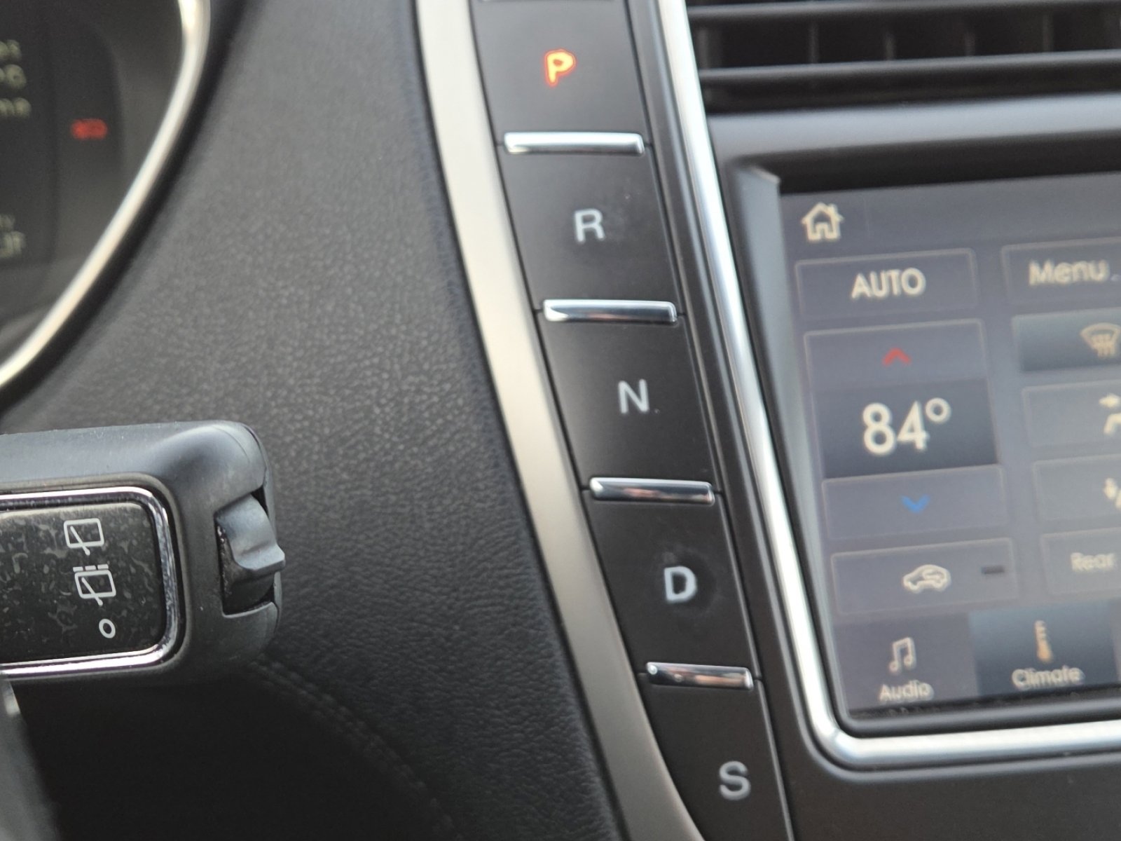 Used 2020 Lincoln Nautilus Premier w/ Equipment Group 101A image 31