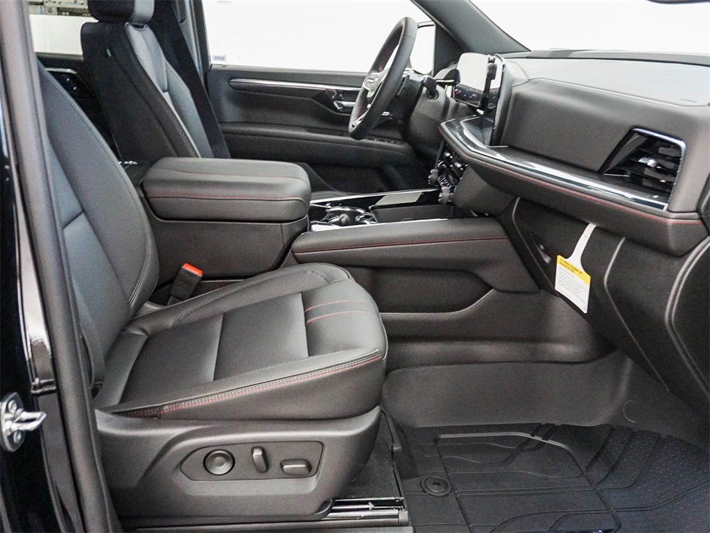 New 2026 Chevrolet Suburban RST w/ RST Capability Package image 14