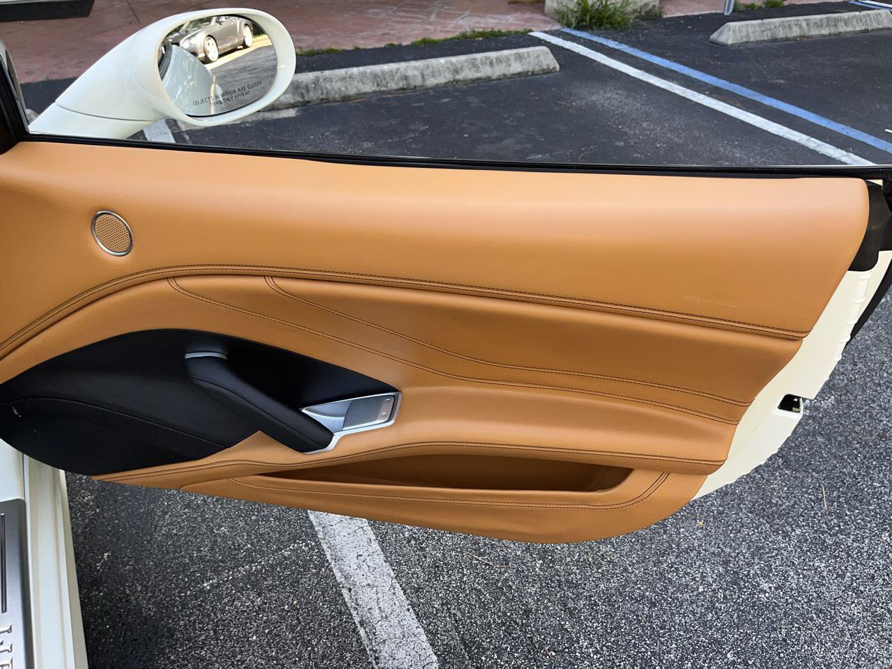 Used 2016 Ferrari California T RWD image 38