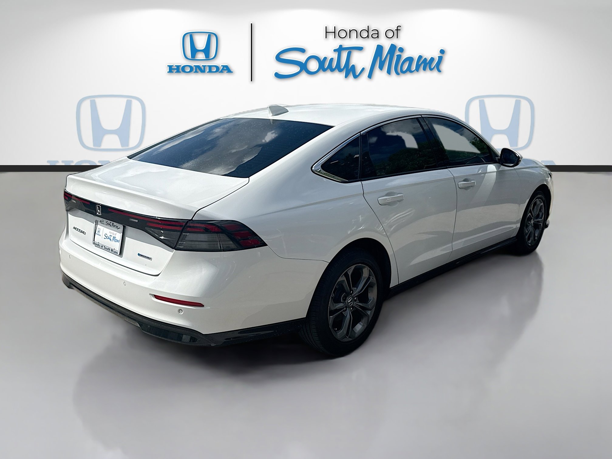 Used 2023 Honda Accord EX-L image 7