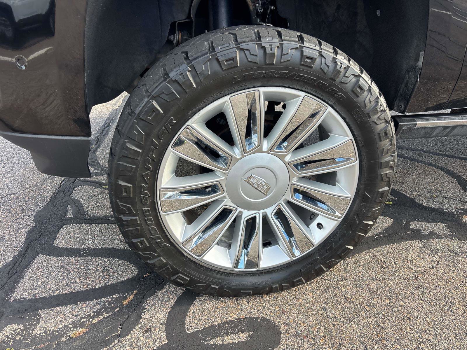 Used 2020 Cadillac Escalade ESV Platinum image 7