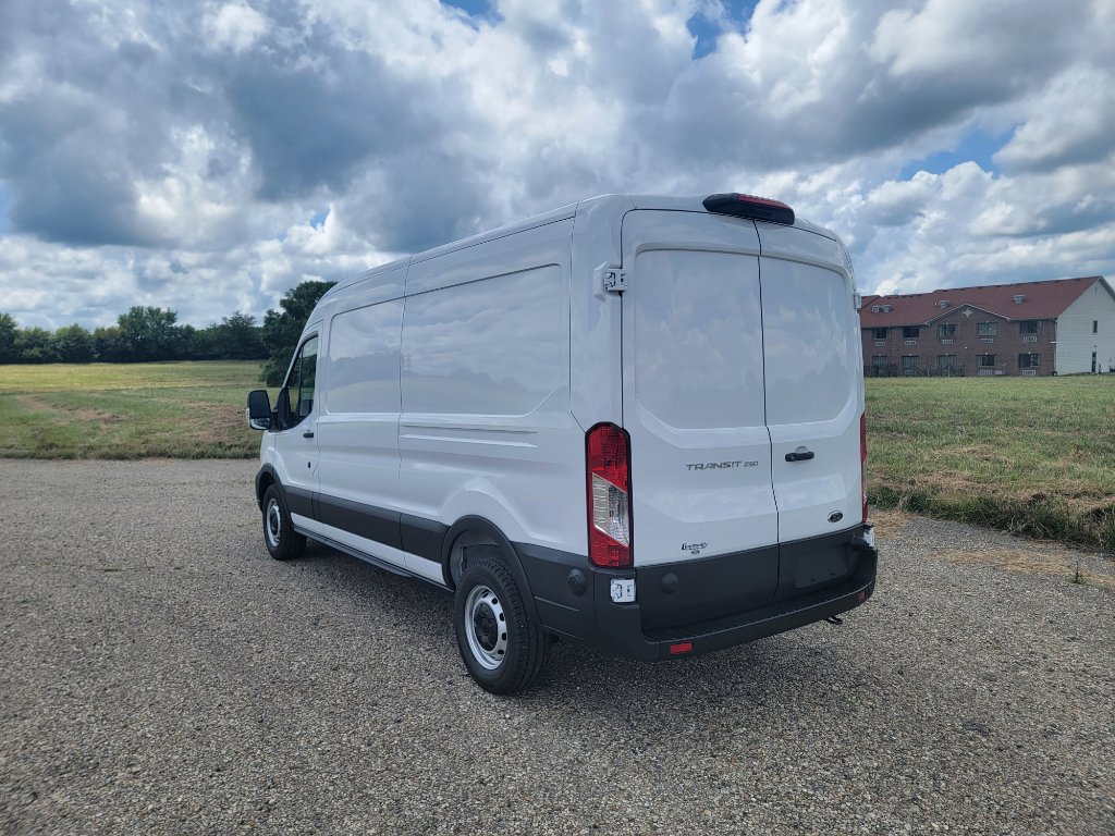 New 2025 Ford Transit 250 148 Medium Roof image 7