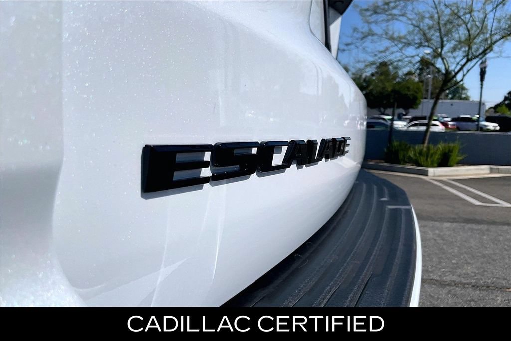 Used 2026 Cadillac Escalade ESV V w/ LPO, ONYX Package AWD/4WD image 31