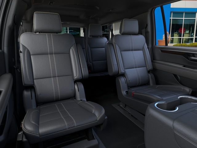 New 2025 Chevrolet Suburban High Country AWD/4WD image 18