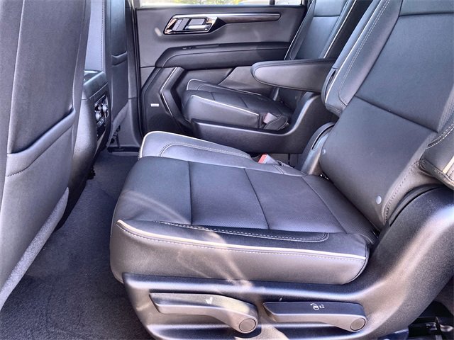 New 2026 Chevrolet Suburban Premier image 28