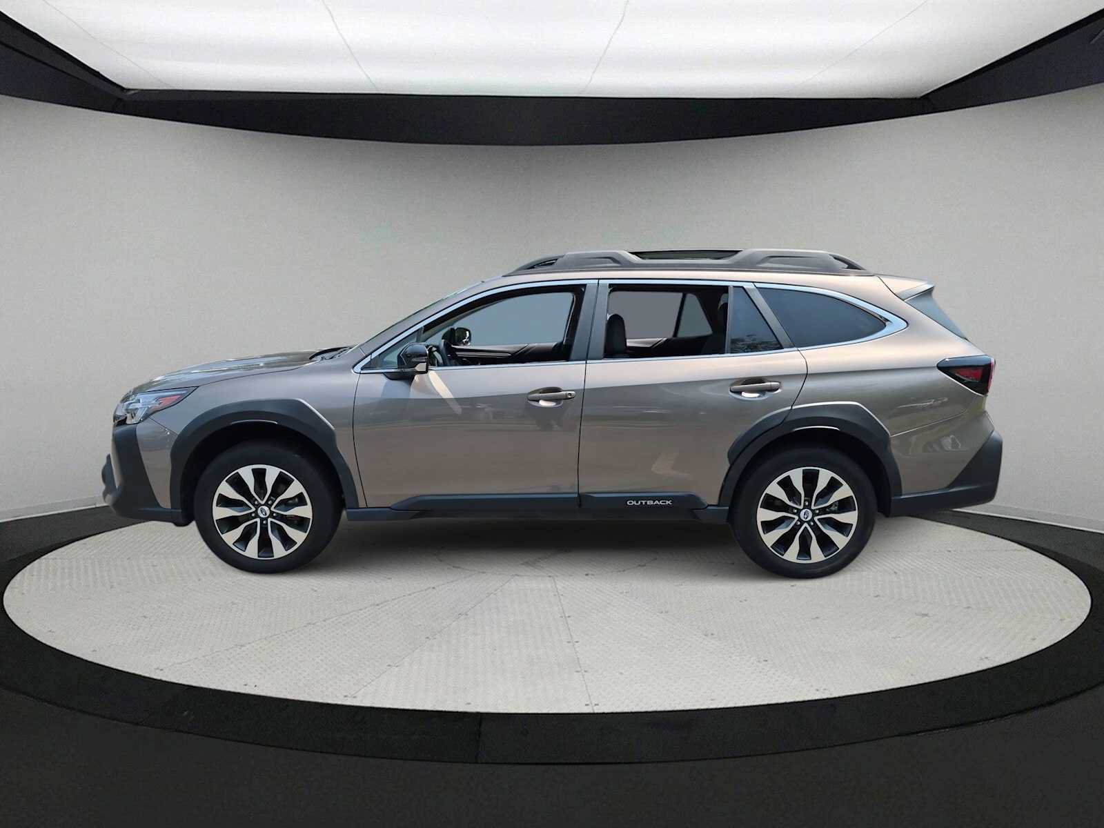 Used 2024 Subaru Outback Limited AWD/4WD image 5