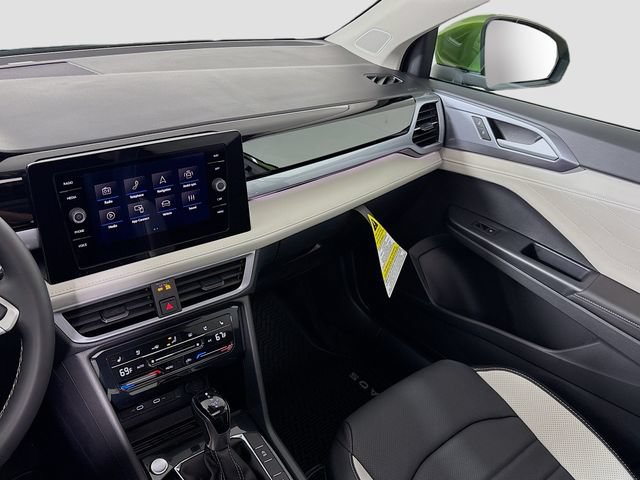 New 2026 Volkswagen Taos SEL AWD/4WD image 25